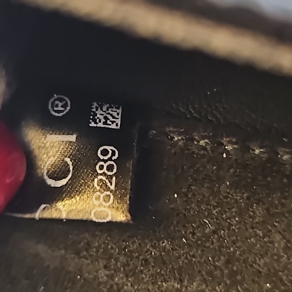 Gucci clutch purse with gift box and bag - Picture 4 of 7